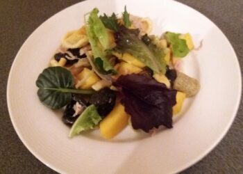 těstovinový salát