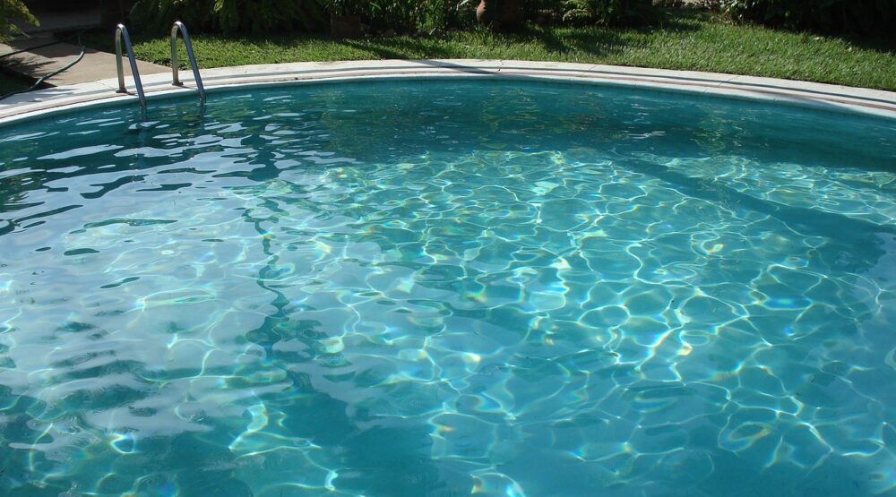 bazen - Jak zalepit bazén na sucho i na mokro