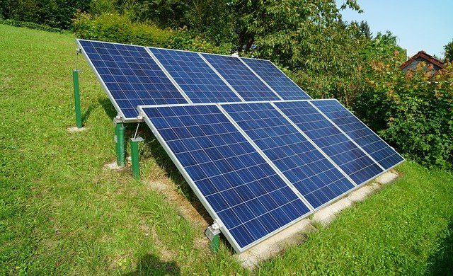 teplo - Solární panely na garáži: Dá se na nich vydělat