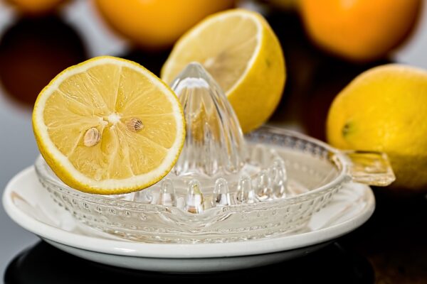 citron 600x400 - Citrusy umí pomoci i s úklidem  v domácnosti – máme tip na aviváž i bělící prostředek