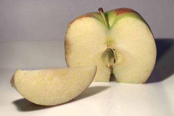 jonagold 600x401 - Podzimní odrůdy jabloní. Jaké odrůdy ale vybrat