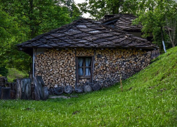 village 4263755 1280