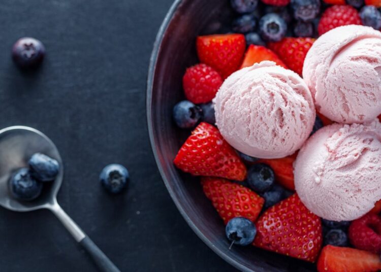 Příprava ovocných zmrzlin v zimních měsících