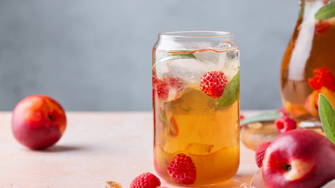 Domácí ovocné ledové čaje