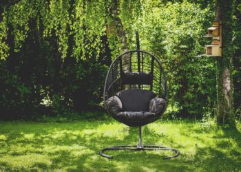 hanging chair 5200722 1280