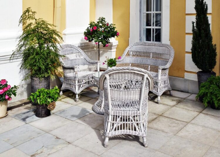 wicker furniture 2773952 1280