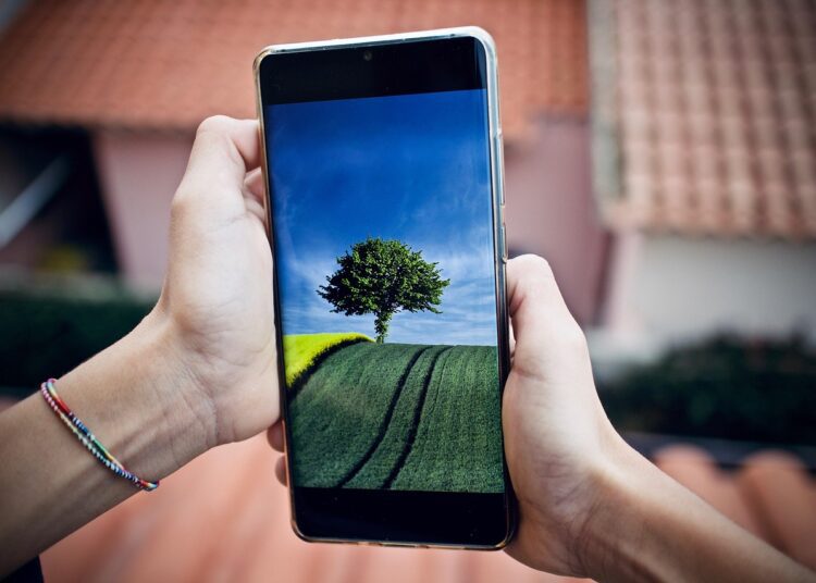 mobile phone 4646854 1280