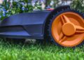 robotic lawnmower 3999490 1280
