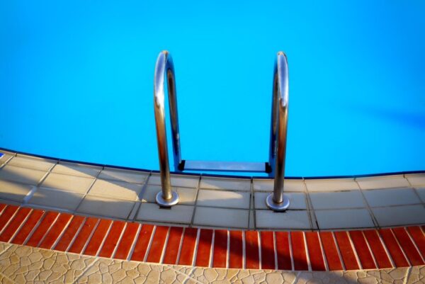 bazen fietzfotos pool 3105790 1280