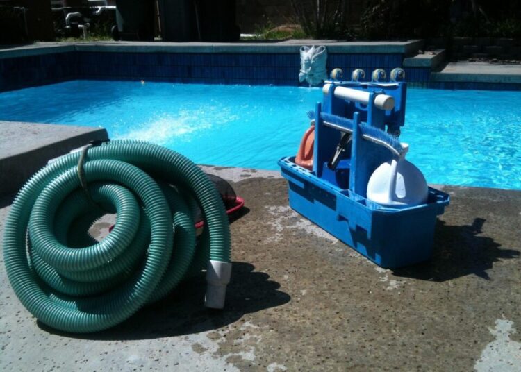 southbaypoolservices pool cleaning 330399 1280