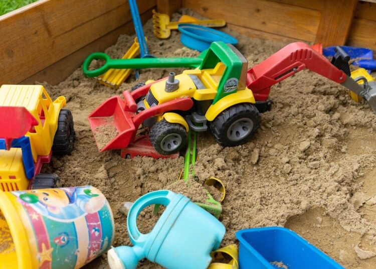 16999311 toys 6257442 1280