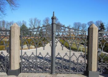 susbany wrought iron gates 91346 1280