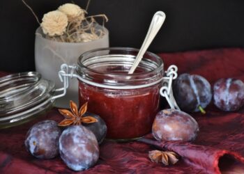 ritae plums 1584172 1280